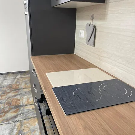 Elda Luxury Monolocale Apartmán *